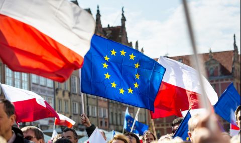В цяла Полша имаше демонстрации в подкрепа на ЕС - 1
