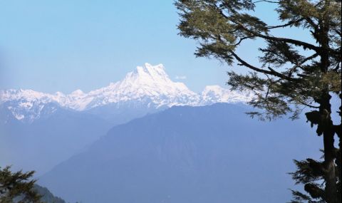 Лавина погуби четирима души в Хималаите - 1
