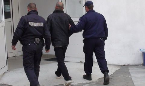 Постоянен арест за сириеца, намушкал момче в София - 1
