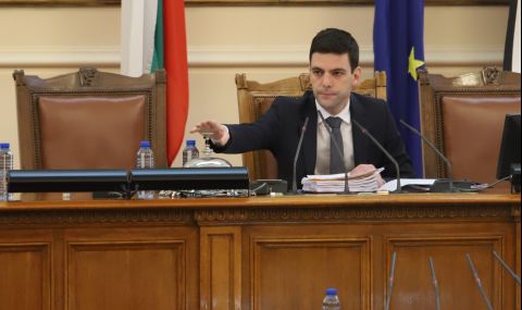 Никола Минчев:  Опозицията създава допълнително напрежение, от което нямаме нужда - 1