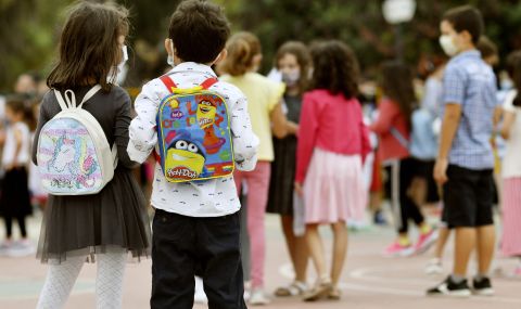 Всяко пето дете в Гърция не ходи на училище - 1