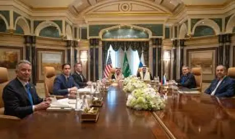 Politico: Белият дом преговаря с Русия за край на войната с Украйна, за да я отдалечи от Китай