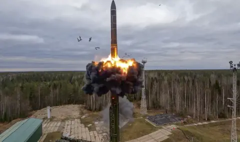 „Следва ядрено оръжие“: Русия атакува украинската армия с огромна бомба - 1