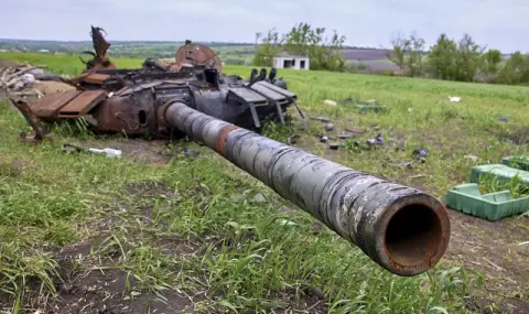 Тежък брониран сблъсък! Украинската армия спря най-мощната руска танкова атака от началото на войната - 1