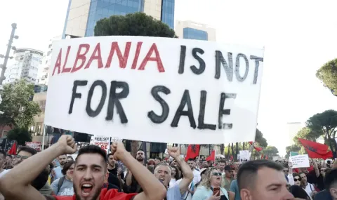 Революционна обстановка в Албания! Премиерът Еди Рама отново покани протестиращите на преговори - 1