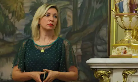 Мария Захарова почете паметта на двама загинали руски доброволци  - 1