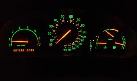 Една екстра, изобретена от Saab преди много години - 1