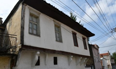 Проучваме възможността за покупка на къщата на Талев в Прилеп - 1