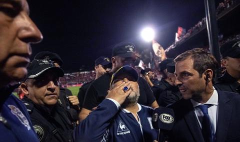 Марадона гледал мача на своя Химнасия на успокоителни от болницата! - 1