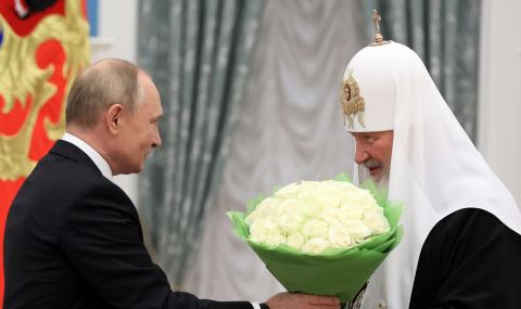 Руският патриарх Кирил поздрави президента Владимир Путин по случай 70-годишния му юбилей - 1