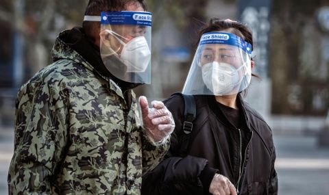 Шанхай: Болниците се готвят за "трагична битка" с COVID-19 - 1