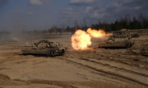 "Могъщи" американски танкове пристигнаха в Полша - 1