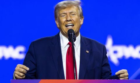 Без камери и с ограничено медийно присъствие в съда на делото срещу Тръмп - 1