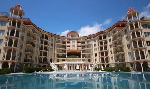 Елените: Собственици на имоти са против събаряне на хотела, построен върху река - 1