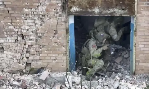 Русия атакува украинския град Славянск - 1