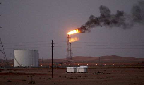 Сериозни проблеми в кралството! Икономическият растеж на Саудитска Арабия се забавя заради спада в цените на нефта - 1