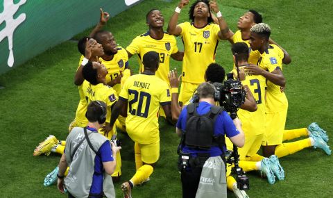 Еквадор вгорчи дебюта на Катар на Световното първенство - 1