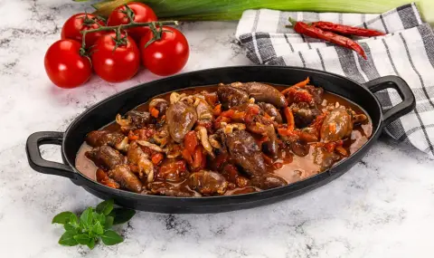 Рецепта на деня: Пилешки сърчица със зеленчуци - 1