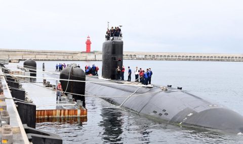 Военно учение с американска атомна подводница - 1