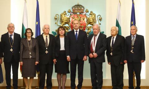 Радев: България може да просперира, ако уважава хората на духа - 1