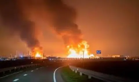 Украйна атакува Русия с над 140 дрона, поразено е пристанището в Темрюк - 1