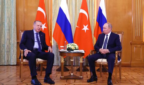 Владимир Путин демонстрира близост с Ердоган по символичен начин - 1
