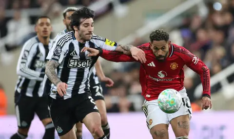 Нюкасъл триумфира над Манчестър Юнайтед с човек по-малко  - 1