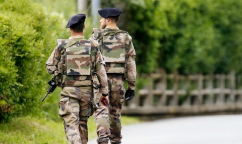 Германия също изпраща свои полицаи във Франция - 1