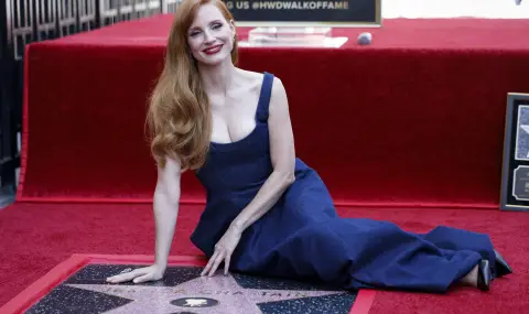 Джесика Частейн получи звезда на Алеята на славата (СНИМКИ) - 1