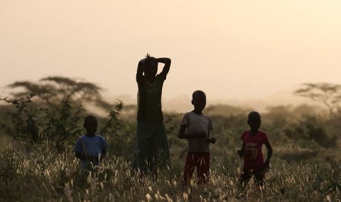 Тежък глад грози 13 милиона души заради сушата в Африканския рог - 1