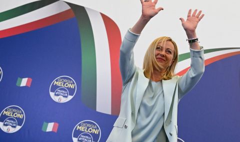 ЕС е нащрек, след като десницата в Италия се готви за властта - 1