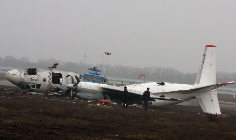 Петима загинаха при авио катастрофа в Донецк - 1