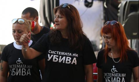 Вера Иванова от „Системата ни убива” пред ФАКТИ:  Нас никой не може да ни използва - 1