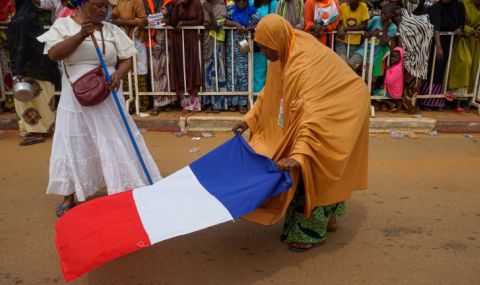 Франция изтегля посланика и военните си от Нигер - 1