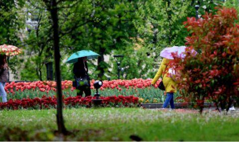 Времето днес, прогноза за петък, 26 май: Купеста облачност, краткотрайни валежи с гръмотевици - 1