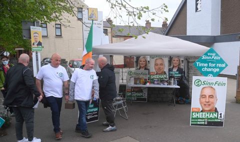 Северна Ирландия: Националистите печелят регионалните избори  - 1