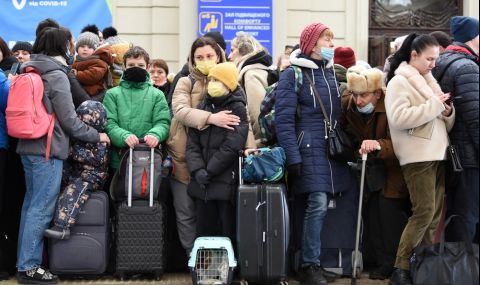 Над 3,8 милиона бежанци от Украйна са пристигнали в съседни страни - 1