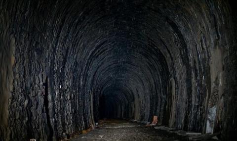 Пловдивският Индиана Джоунс: Тайнствен тунел свързва Родопите с Румъния - 1