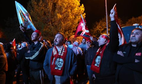 Колона от камиони премина през Истанбул в подкрепа на Ердоган - 1