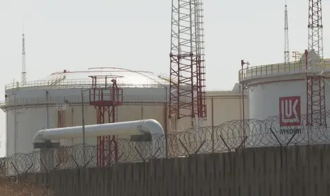 Рекорд в парламентаризма! Само за 30 сек. поправката ''особен управител'' на ''Лукойл'' мина в енергийната комисия - 1