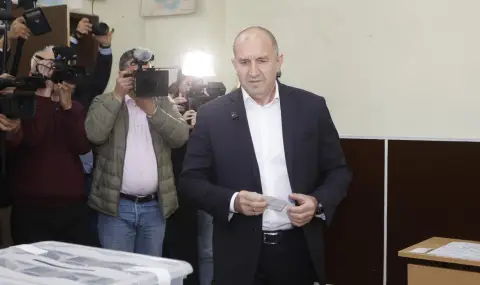 „Ройтерс”: България гласува, проруският Радев обещава модерна европейска страна - 1