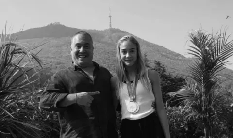 Елена Бинева със сърцераздирателно послание към баща си Слави Бинев: „Беше боец, завинаги ще ни липсваш“ - 1