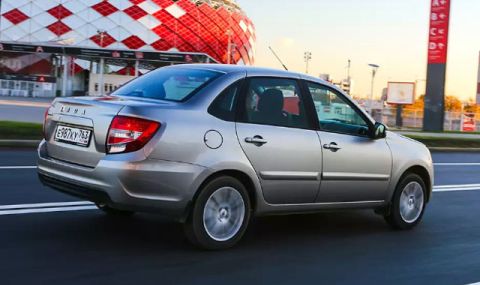 Европейският съюз отменя "зелените карти" за автомобили с руски номера - 1