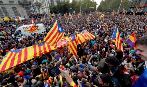 Сепаратистки страсти! Каталуния поиска нов референдум за независимост от Испания - 1