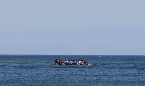 77 мигранти се удавиха край бреговете на Сирия - 1