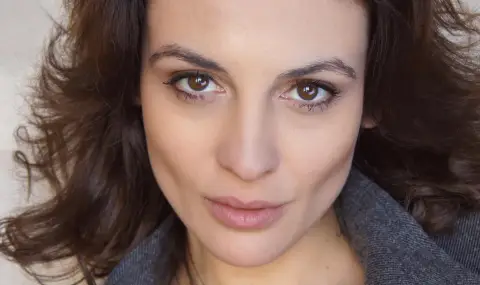 Диана Димитрова се опълчи на социализма със секси СНИМКА - 1