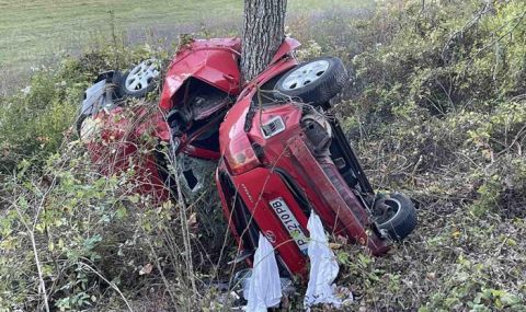 Шофьор загина на място след удар в дърво - 1