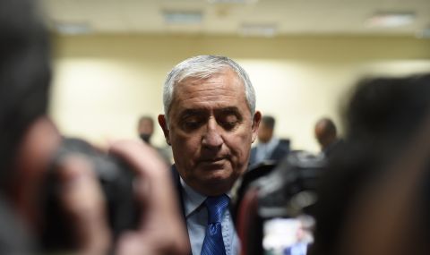 Бившият президент на Гватемала бе осъден за корупция, измама и заговор - 1
