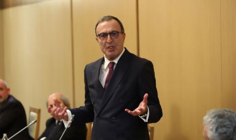 Стоянов: Всички обичаме Русия, но трябва да се вземат политически решения - 1