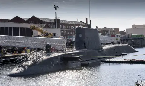 A major fire breaks out at a nuclear submarine shipyard in England  - 1